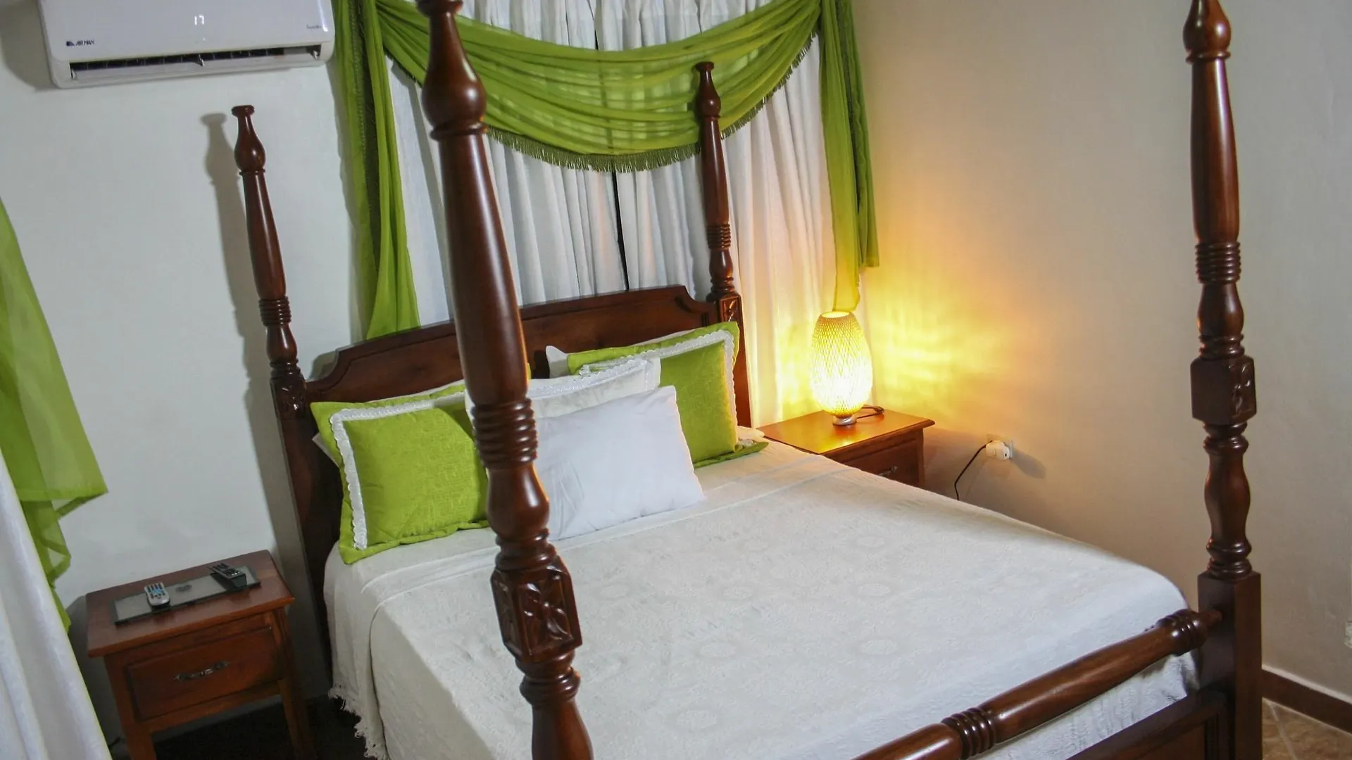 Hotel Sea Breeze Paraíso